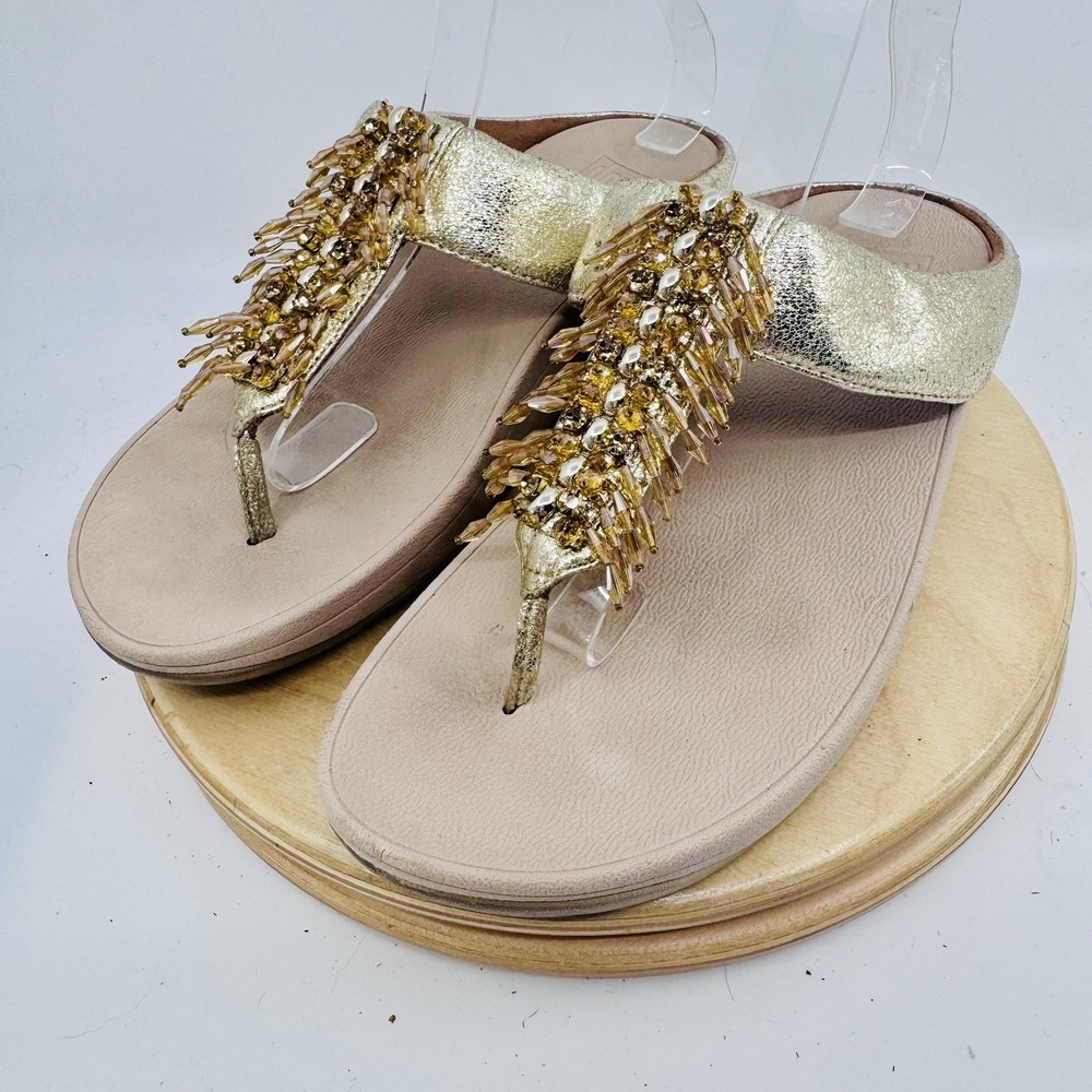 FitFlop RUMBA Sandal Sz US 8 EU 39 Beaded Gold Metallic Toe Post Thong Wedge EUC